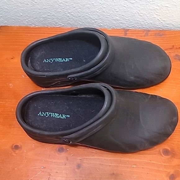 ANYWEAR UNISEX SLIP ON CLOG COMFORT BLACK RUBBER WATERPROOF SANDAL SIZE 9 - Picture 2 of 7